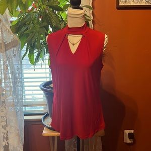 NWT.  DIANA BELLE SLEEVELESS  BLOUSE …………………137